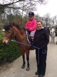 Florence Melly pupils'horse-riding lesson
